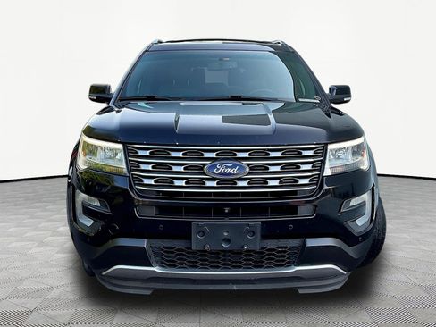 Used 2017 Ford Explorer Limited AWD/4WD image 2
