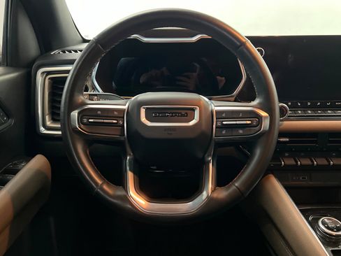 Used 2023 GMC Canyon Denali AWD/4WD image 13