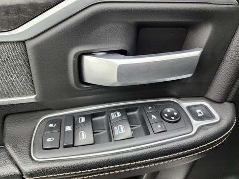 Used 2020 RAM 2500 Big Horn w/ Night Edition image 44