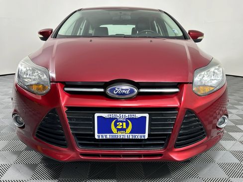 Used 2013 Ford Focus Titanium FWD image 3
