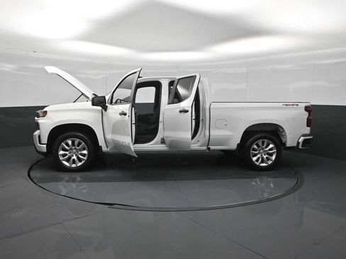 Used 2021 Chevrolet Silverado 1500 Custom w/ Safety Confidence Package AWD/4WD image 29