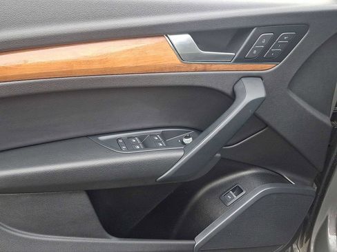 Certified 2023 Audi Q5 2.0T Premium w/ Convenience Package image 10