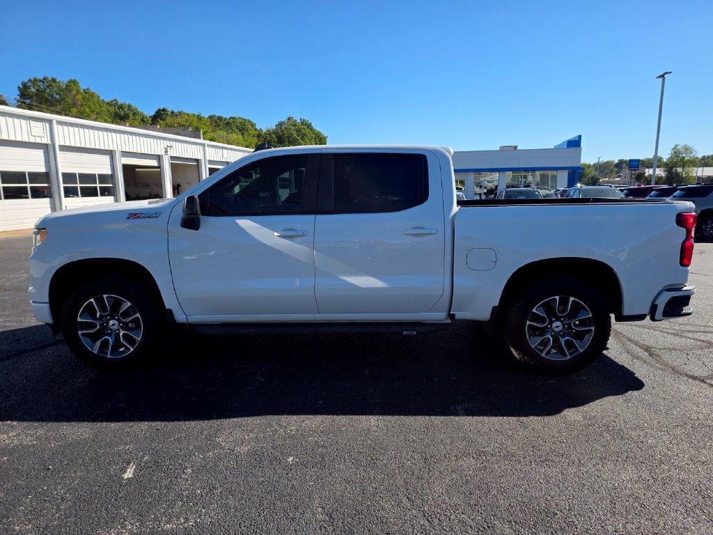 Used 2023 Chevrolet Silverado 1500 RST w/ Z71 Off-Road Package AWD/4WD image 5
