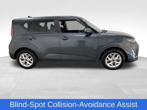 Used 2023 Kia Soul LX w/ Option Group 015 image 2