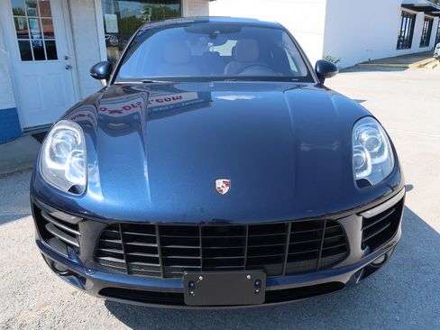 Used 2018 Porsche Macan AWD/4WD image 9