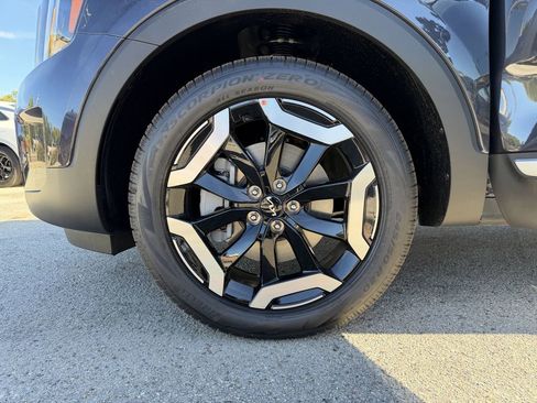 New 2025 Kia Telluride EX w/ EX Captain's Chair Package image 32