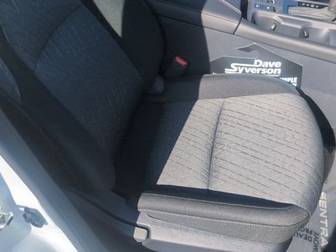 Used 2026 Nissan Sentra SV w/ SV Convenience Package FWD image 27