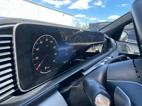Used 2025 Mercedes-Benz GLE 350 4MATIC image 16