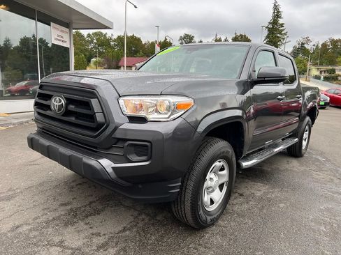 Used 2020 Toyota Tacoma SR AWD/4WD image 8
