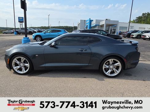 Used 2020 Chevrolet Camaro SS RWD image 5