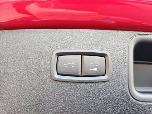 Used 2024 Porsche Macan w/ Premium Plus Package image 13