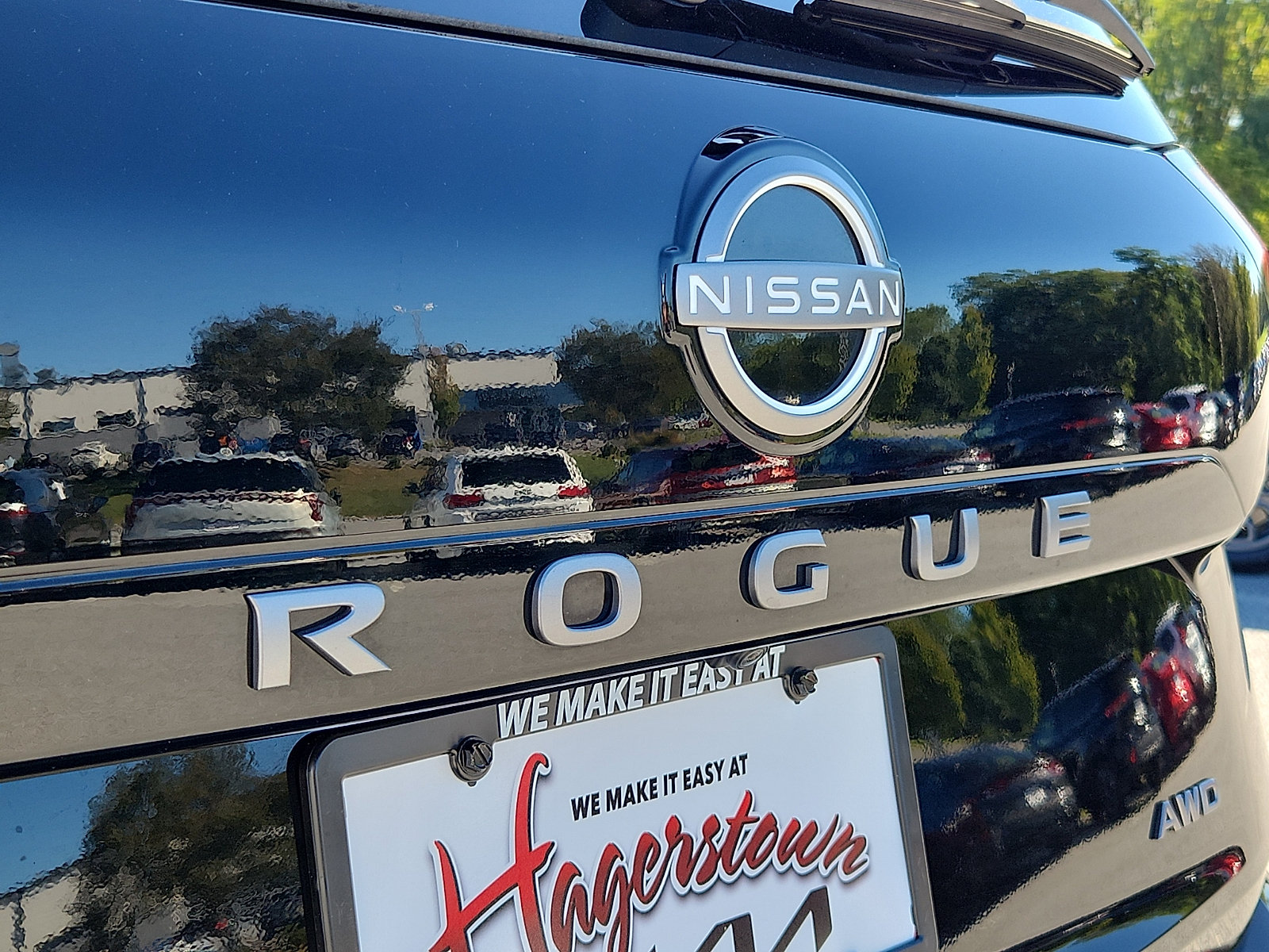 Used 2025 Nissan Rogue SV AWD/4WD image 30