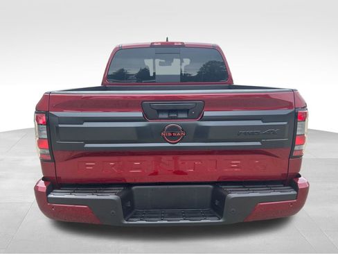 Used 2025 Nissan Frontier PRO-4X AWD/4WD image 4
