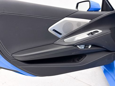 Used 2021 Chevrolet Corvette Stingray Preferred Cpe w/ Engine Appearance Package RWD image 30