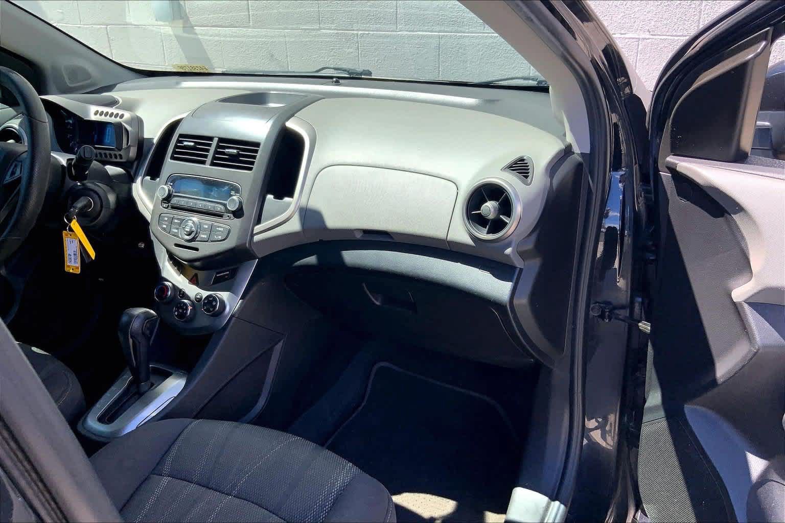 Used 2014 Chevrolet Sonic LT FWD image 22