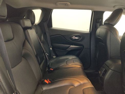 Used 2022 Jeep Cherokee Latitude Lux image 19