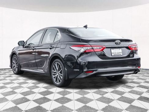 Used 2024 Toyota Camry XLE w/ Cold Weather Package image 13