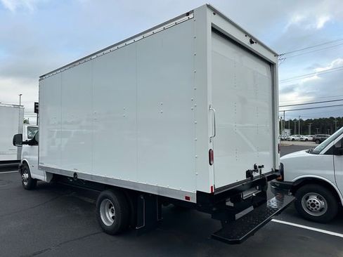 New 2024 GMC Savana 3500 Extended w/ Power Convenience Package image 5