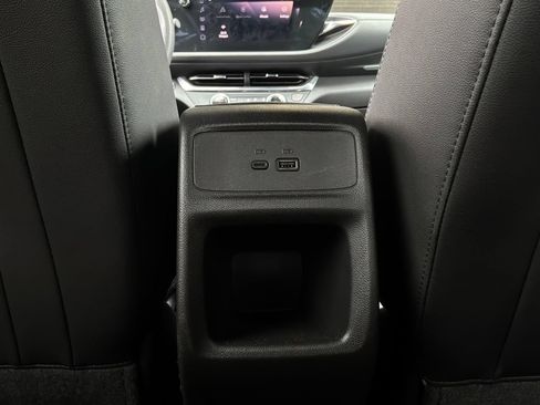 Used 2025 Buick Envista Preferred FWD image 13