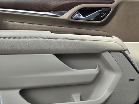 Used 2021 GMC Yukon XL Denali w/ Denali Ultimate Package image 16