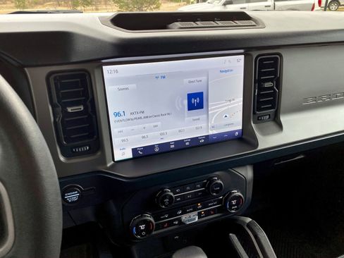 Used 2023 Ford Bronco Outer Banks image 17