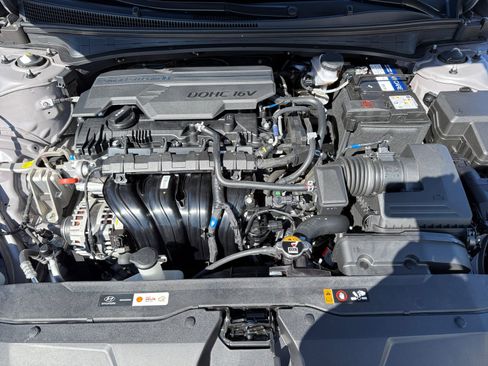 Certified 2023 Hyundai Elantra Limited FWD image 20