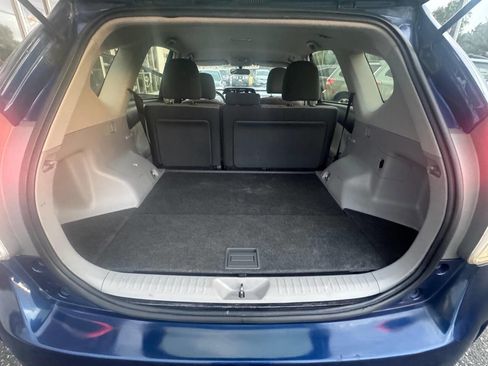 Used 2015 Toyota Prius V Five image 9