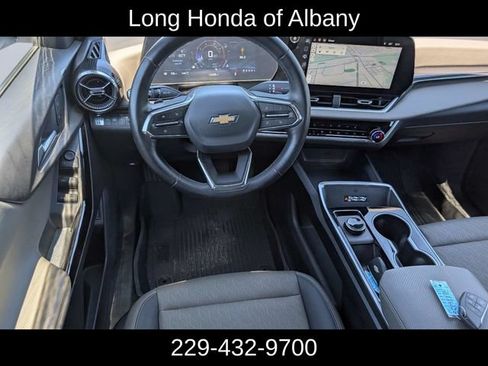 Used 2026 Chevrolet Equinox LT w/ Convenience Package II AWD/4WD image 17