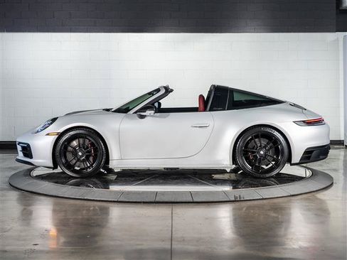 Used 2024 Porsche 911 Targa 4 GTS AWD/4WD image 2
