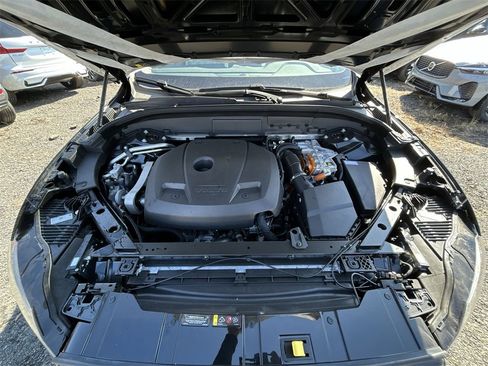 New 2025 Volvo XC60 T8 Plus w/ Protection Package Premier image 10