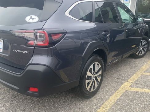 Used 2024 Subaru Outback Premium AWD/4WD image 3