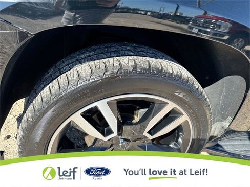 Used 2020 Chevrolet Suburban Premier image 39