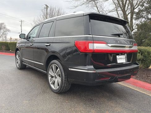 Used 2018 Lincoln Navigator Reserve w/ Technology Package image 12