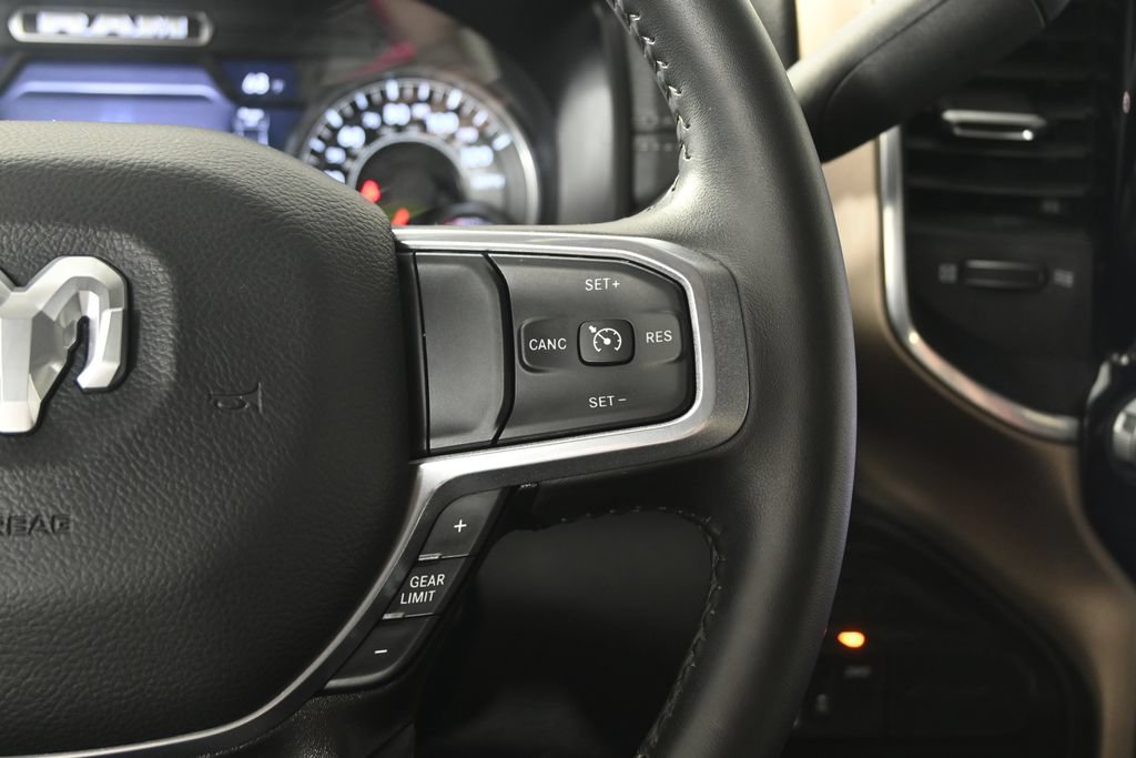 Used 2024 RAM 2500 Laramie AWD/4WD image 37