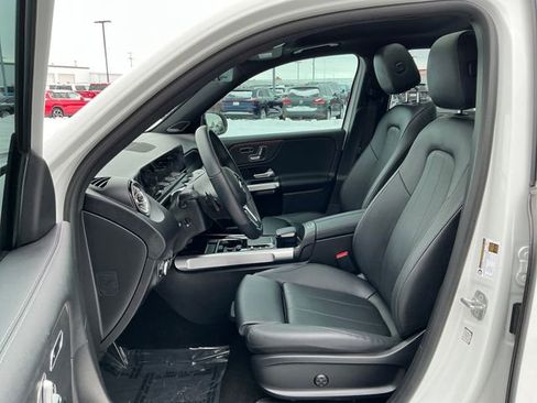 Used 2023 Mercedes-Benz EQB 300 4MATIC image 15