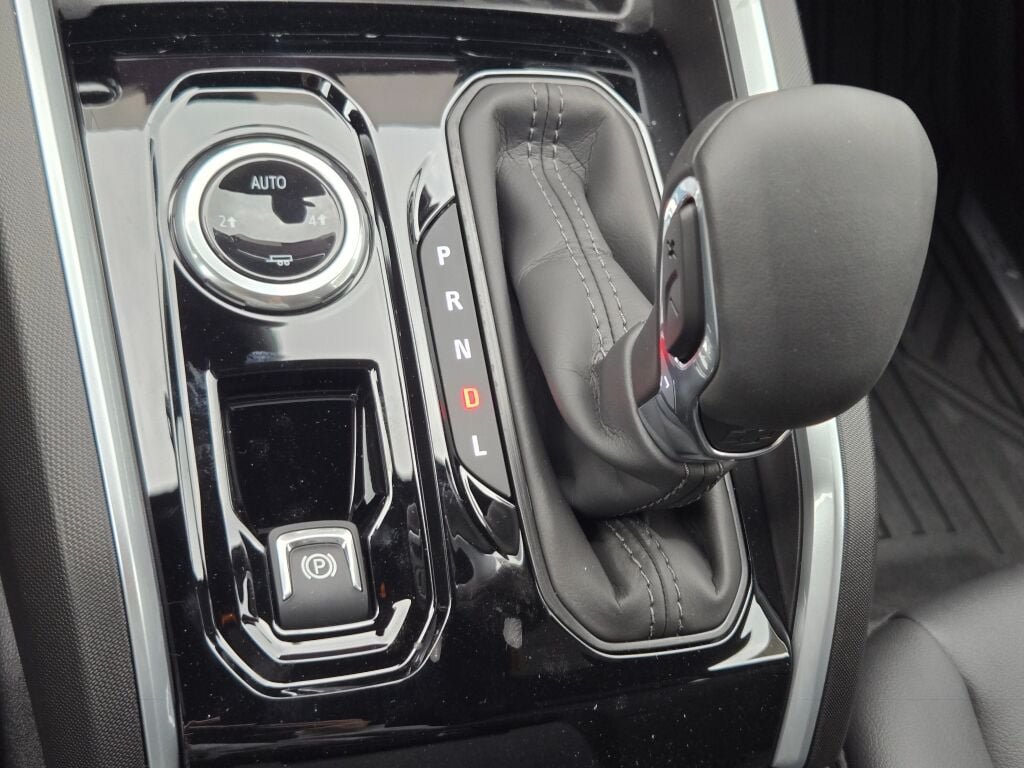 New 2026 Chevrolet Colorado LT w/ LT Convenience Package AWD/4WD image 25