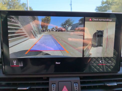 Used 2024 Audi SQ5 Premium Plus w/ Premium Plus Package image 24