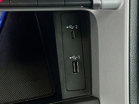 Used 2021 Audi Q3 2.0T Premium w/ Convenience Package image 26