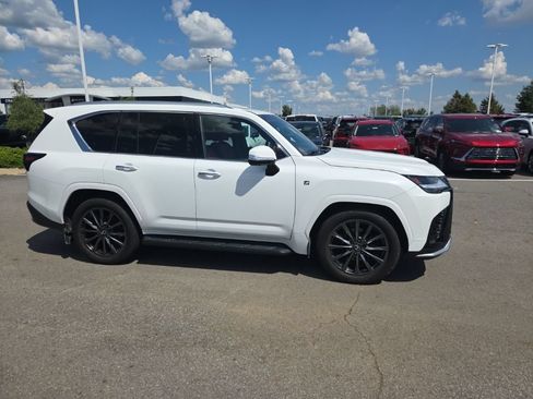 Used 2024 Lexus LX 600 F Sport AWD/4WD image 4