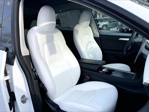 Used 2023 Tesla Model Y Long Range image 7