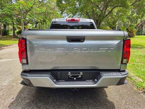 Used 2025 Chevrolet Colorado LT RWD image 6