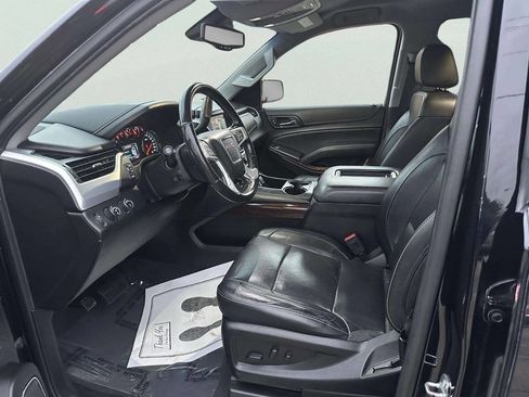 Used 2019 GMC Yukon XL SLT image 9