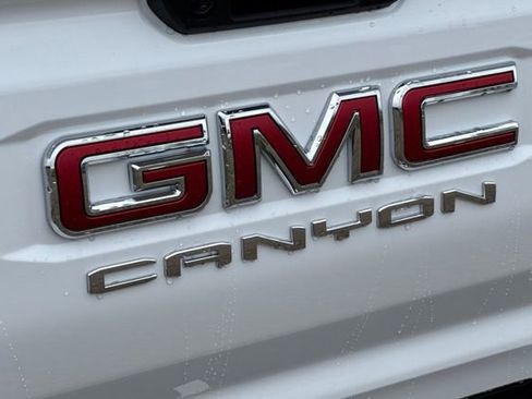 New 2026 GMC Canyon Elevation image 32