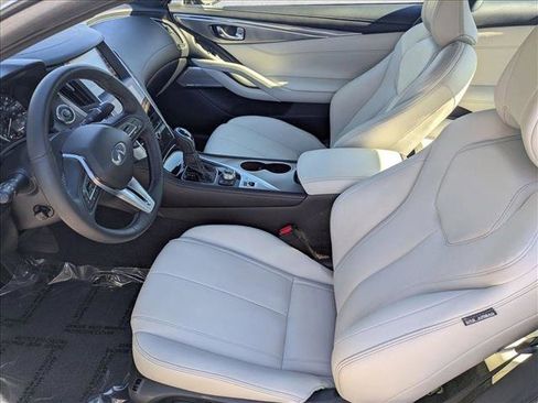 Used 2019 INFINITI Q60 3.0t Luxe w/ Essential Package image 17