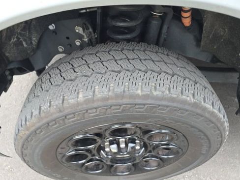 Used 2025 Ford F250 XLT w/ Black Appearance Package image 4