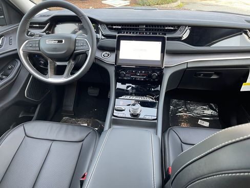 New 2024 Jeep Grand Cherokee Limited 4xe w/ Luxury Tech Group II image 14