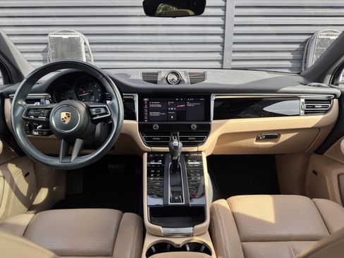 Used 2023 Porsche Macan AWD/4WD image 17
