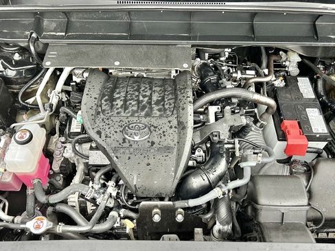 Certified 2024 Toyota Highlander XLE image 26