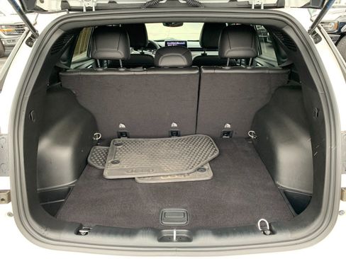 Used 2024 Jeep Compass Trailhawk image 17