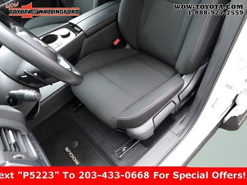 Used 2023 Nissan Rogue S image 21